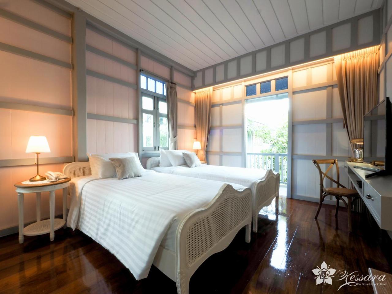 Kessara Hotel Bangkok Buitenkant foto