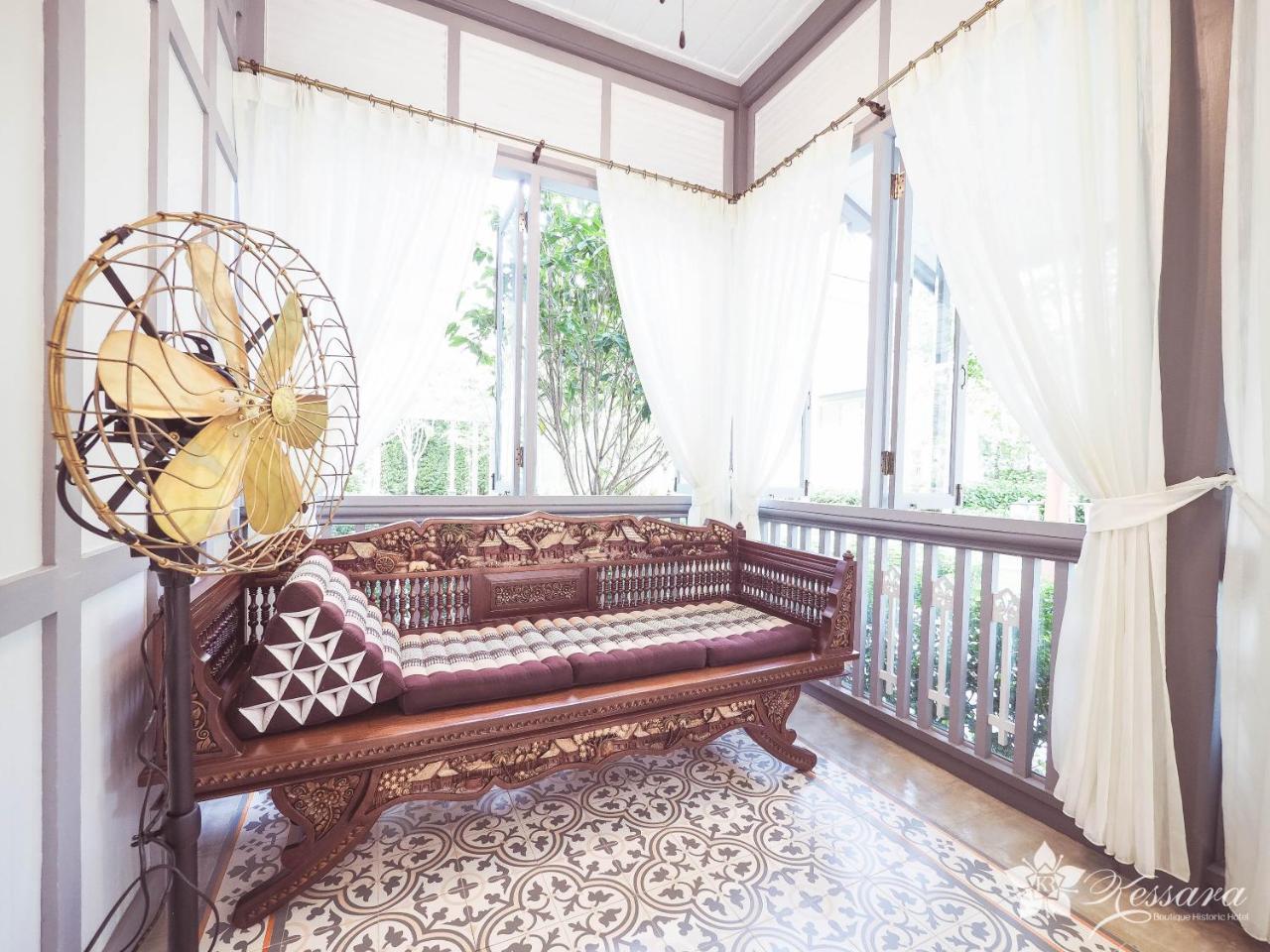 Kessara Hotel Bangkok Buitenkant foto