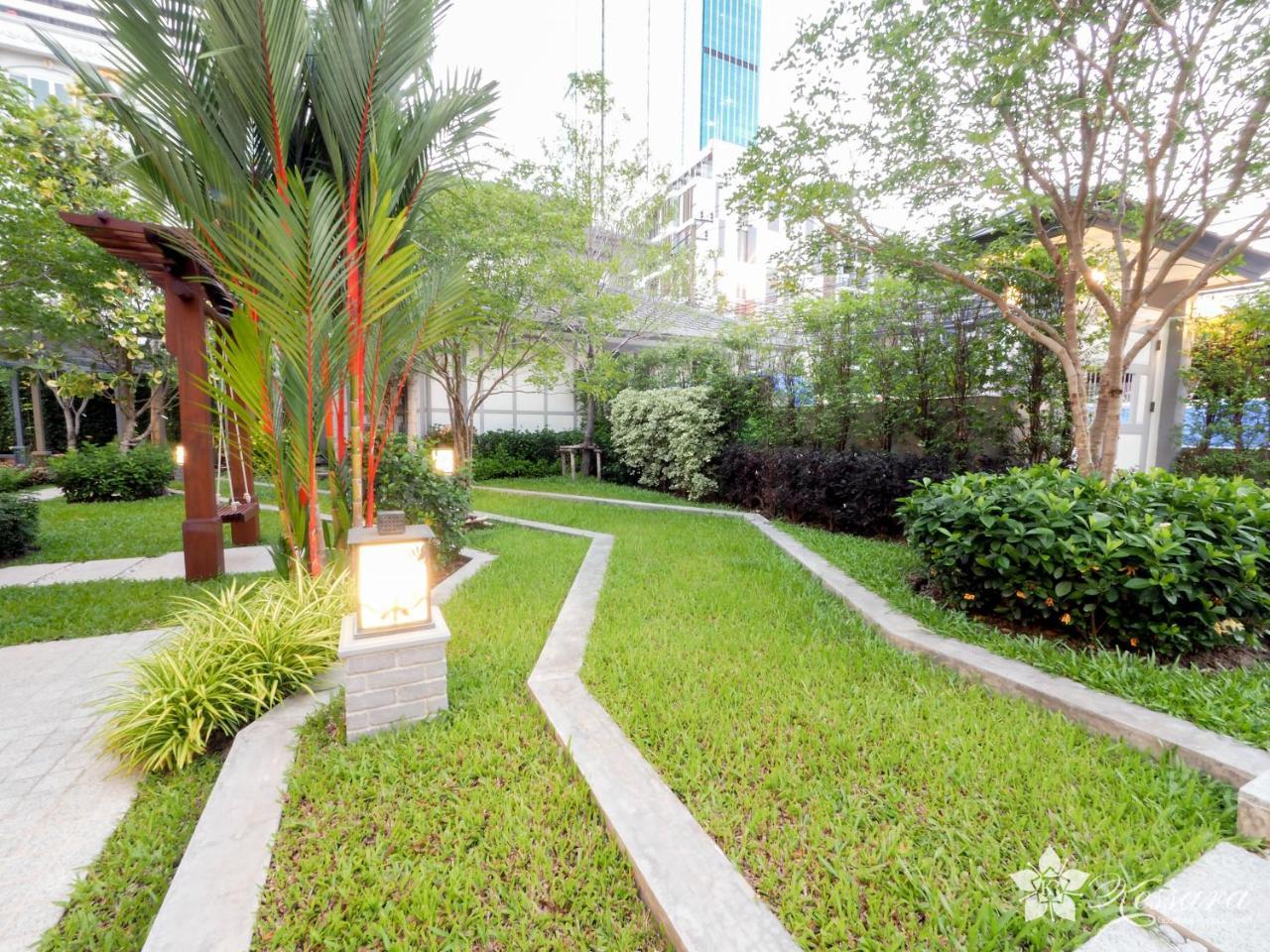 Kessara Hotel Bangkok Buitenkant foto